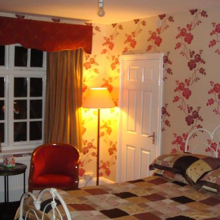 The Royal Standard Guest House Virginia Water Dış mekan fotoğraf