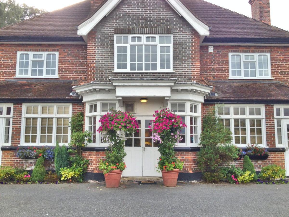 The Royal Standard Guest House Virginia Water Dış mekan fotoğraf